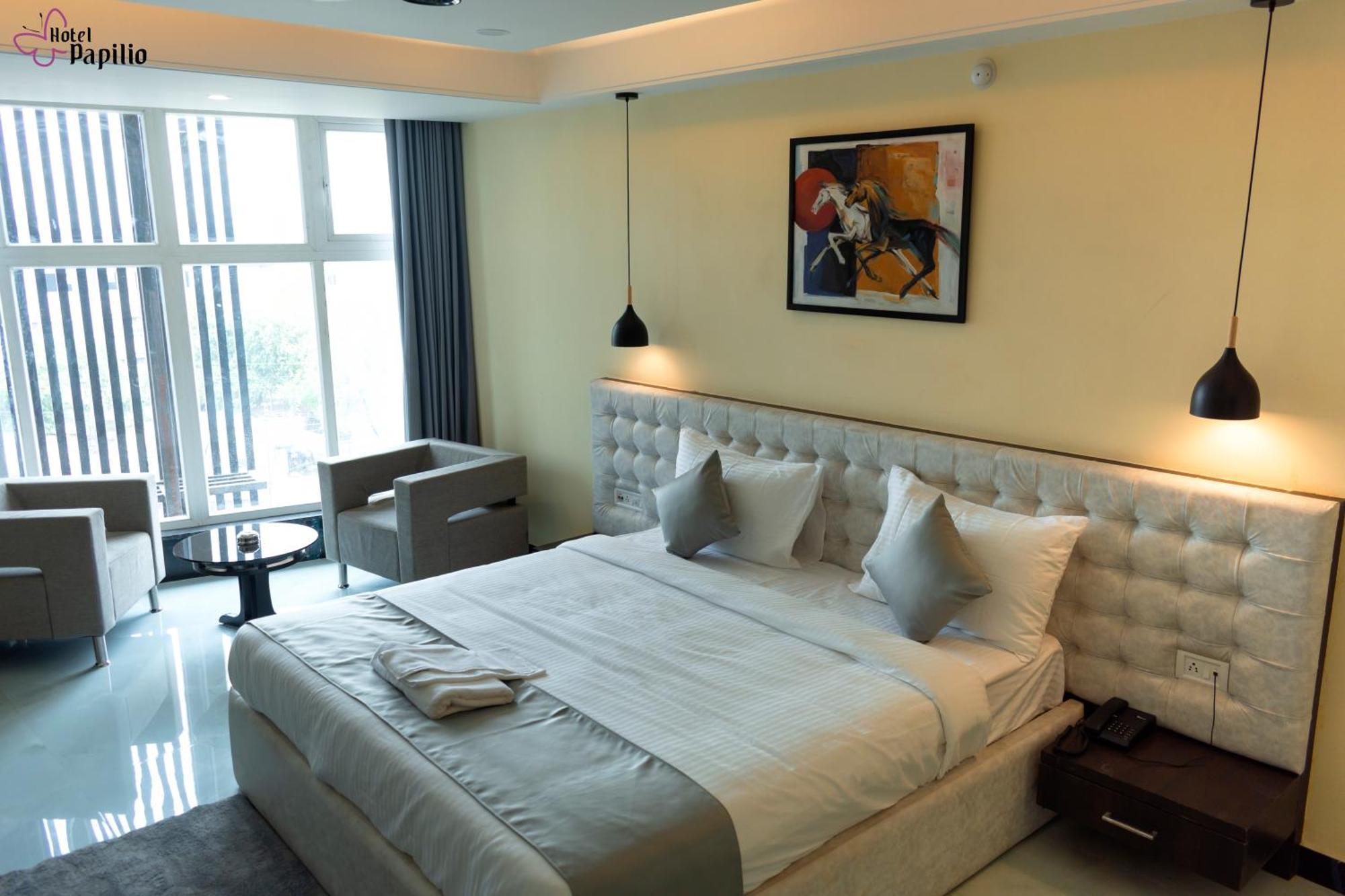 Hotel Papilio Māldah Exteriér fotografie