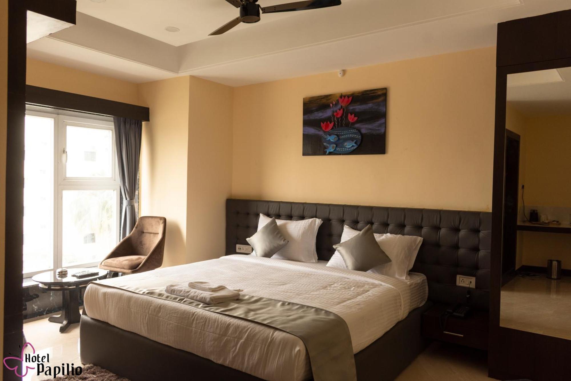 Hotel Papilio Māldah Exteriér fotografie