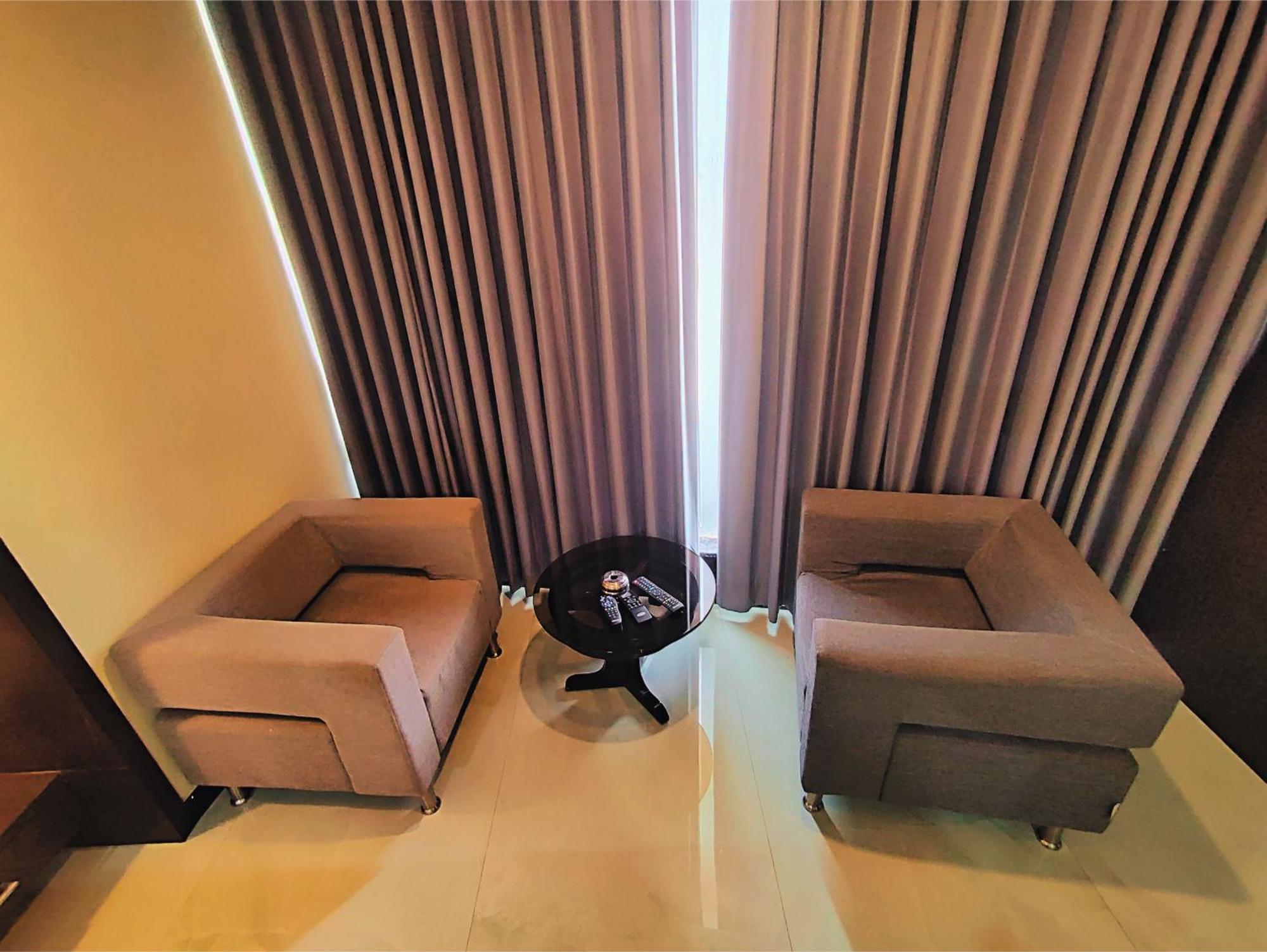 Hotel Papilio Māldah Exteriér fotografie